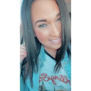 Meet your Posher, Ambre